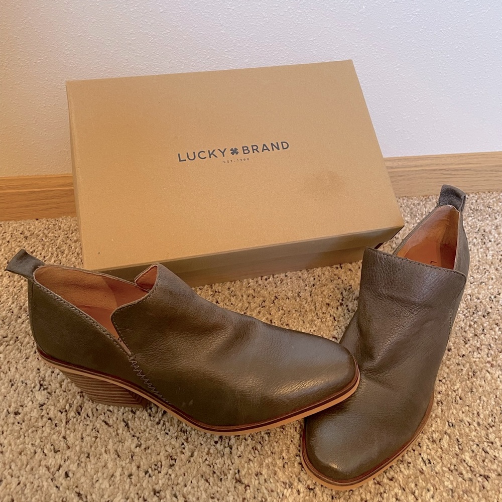 Lucky Brand slip on Victorey ankle booties